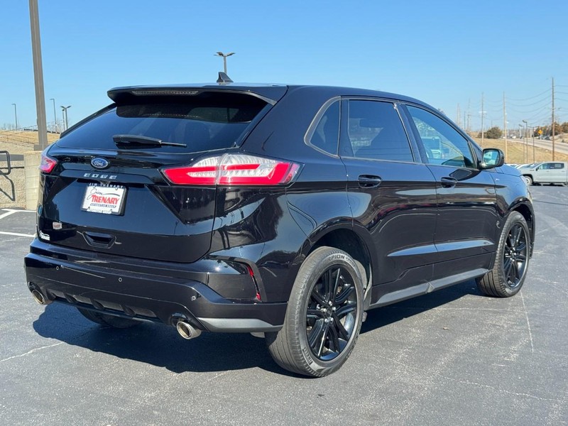 Ford Edge Vehicle Image 03