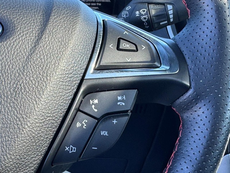 Ford Edge Vehicle Image 19