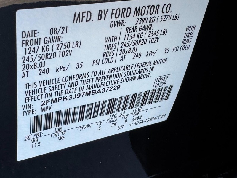 Ford Edge Vehicle Image 24