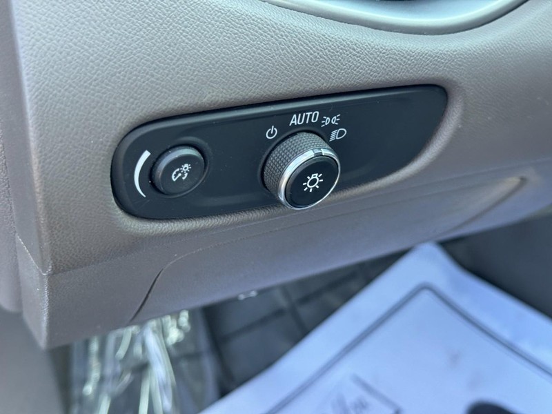 Chevrolet Malibu Vehicle Image 16