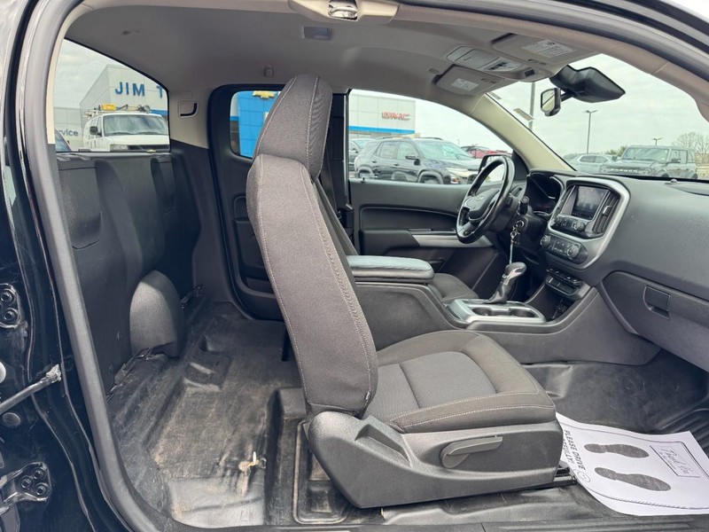 Chevrolet Colorado Vehicle Image 09