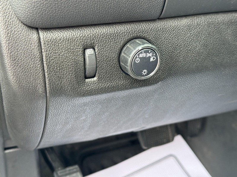 Chevrolet Colorado Vehicle Image 12