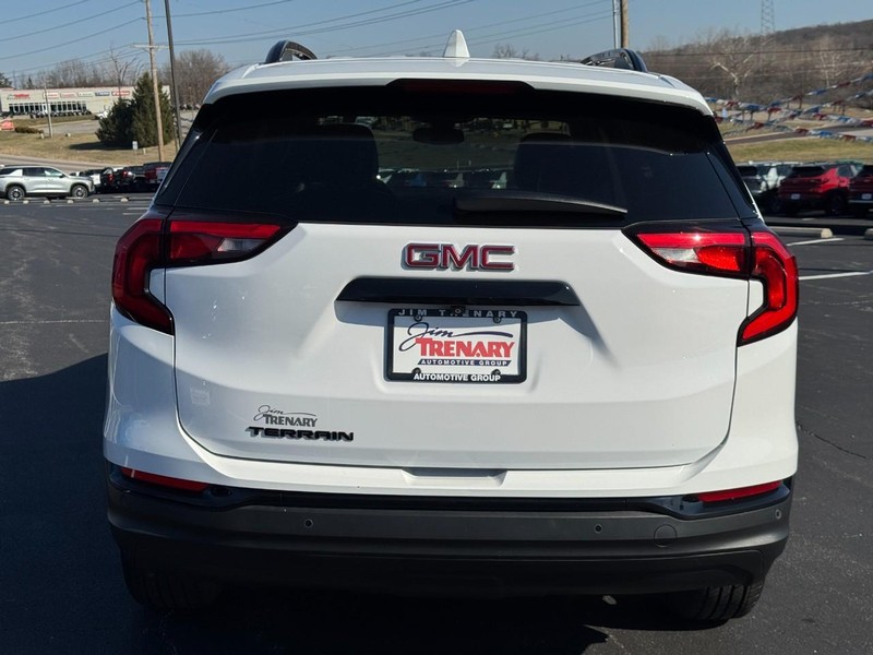 GMC Terrain Vehicle Image 05