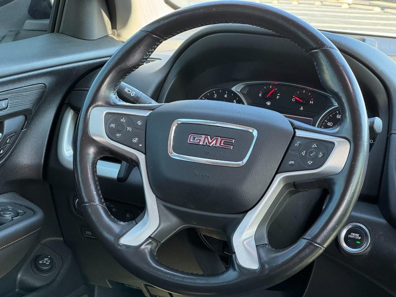 GMC Terrain Vehicle Image 12