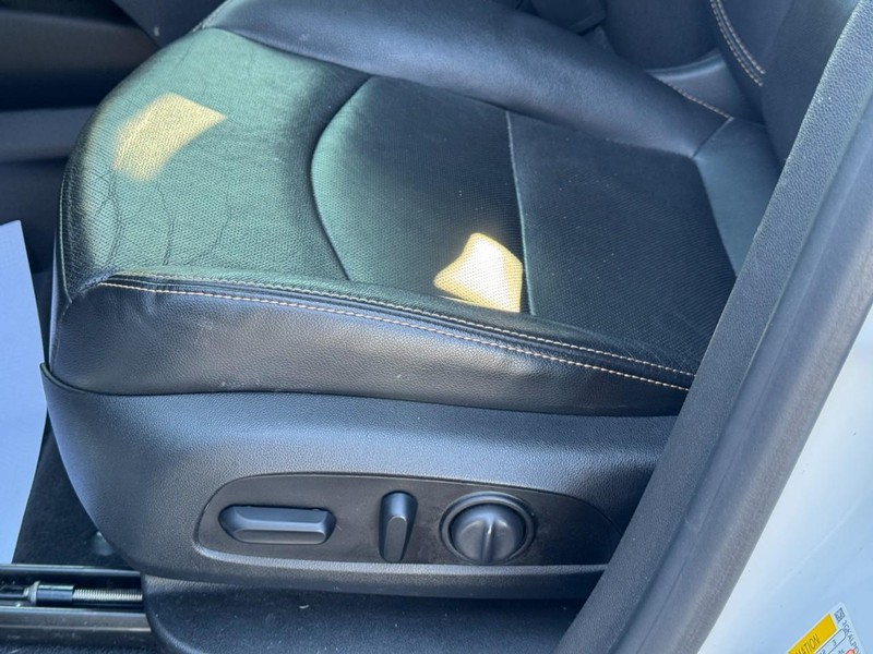 GMC Terrain Vehicle Image 24