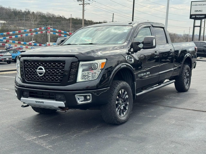 Nissan Titan XD Vehicle Image 08