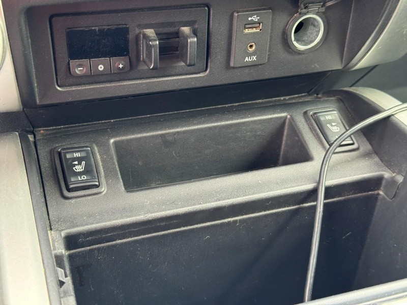 Nissan Titan XD Vehicle Image 23