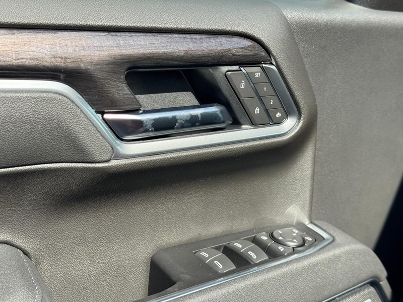 Chevrolet Silverado 1500 Vehicle Image 12