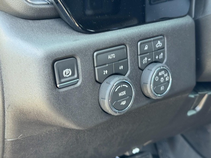 Chevrolet Silverado 1500 Vehicle Image 14