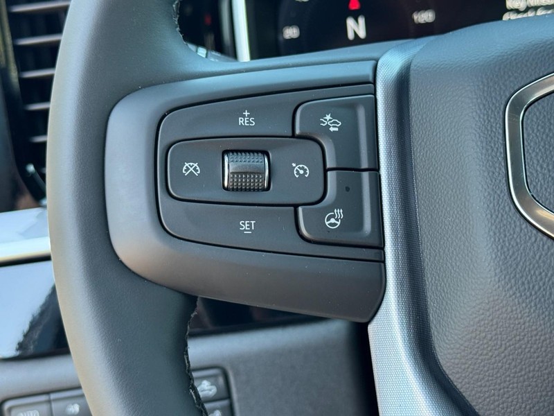 GMC Sierra 2500HD Vehicle Image 12