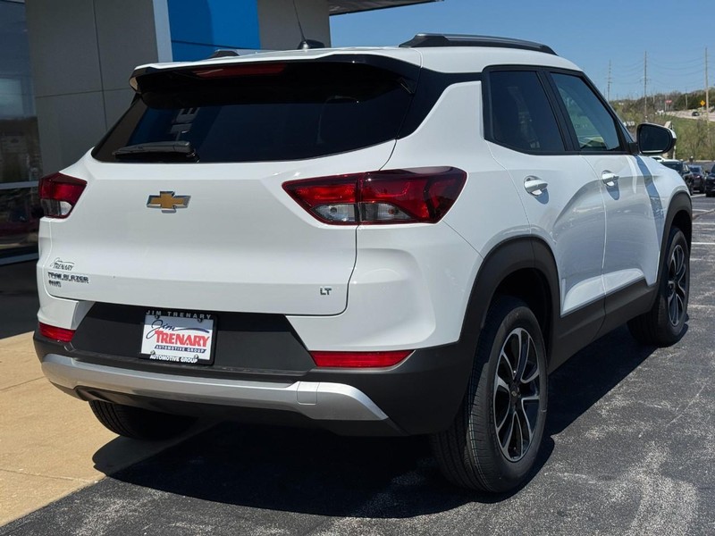 Chevrolet TrailBlazer Vehicle Image 04