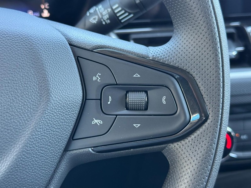 Chevrolet TrailBlazer Vehicle Image 12