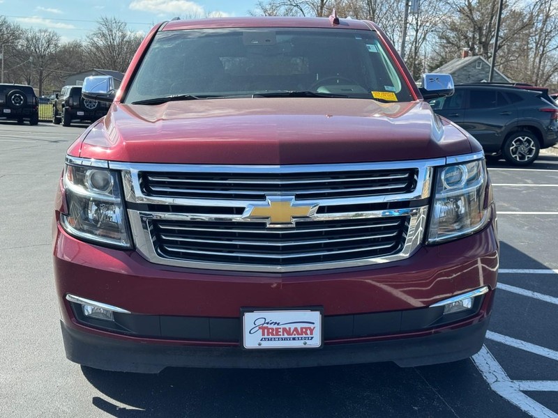 Chevrolet Suburban Vehicle Image 09