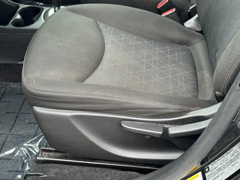 Chevrolet Spark Vehicle Image 22