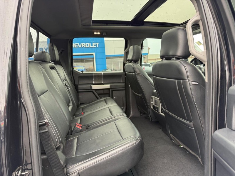 Ford Super Duty F-250 SRW Vehicle Image 12