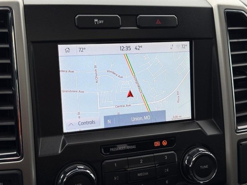 Ford Super Duty F-250 SRW Vehicle Image 20