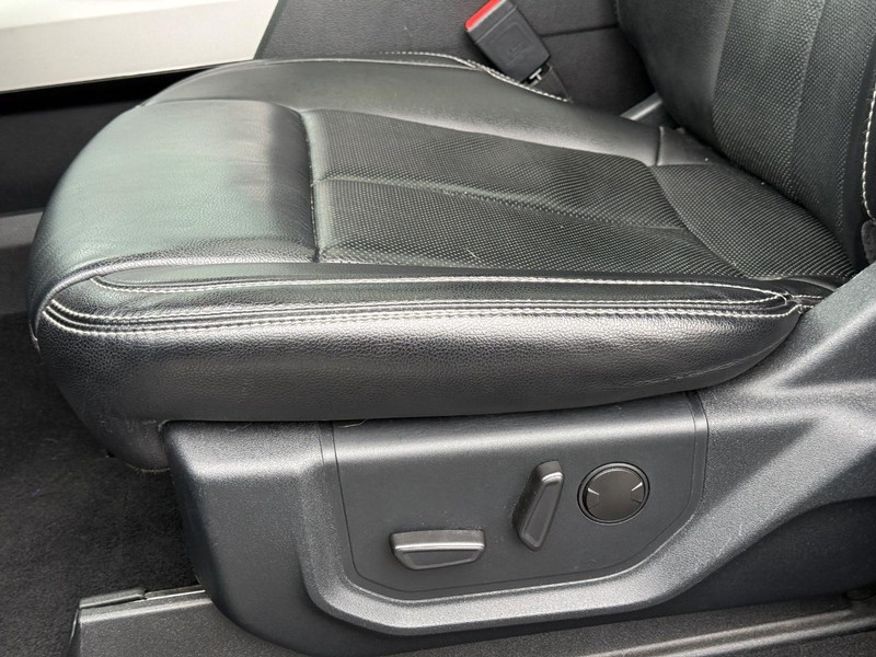 Ford Super Duty F-250 SRW Vehicle Image 29