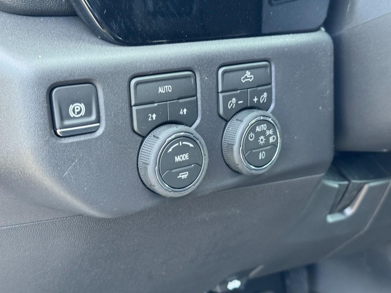 Chevrolet Silverado 1500 Vehicle Image 10