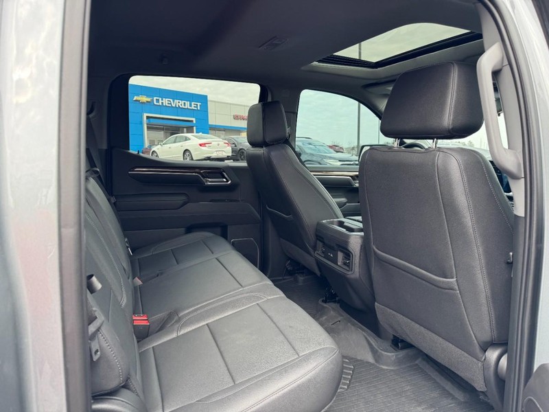 Chevrolet Silverado 1500 Vehicle Image 10