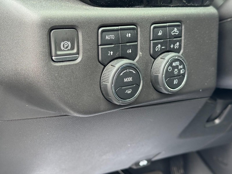 Chevrolet Silverado 1500 Vehicle Image 17