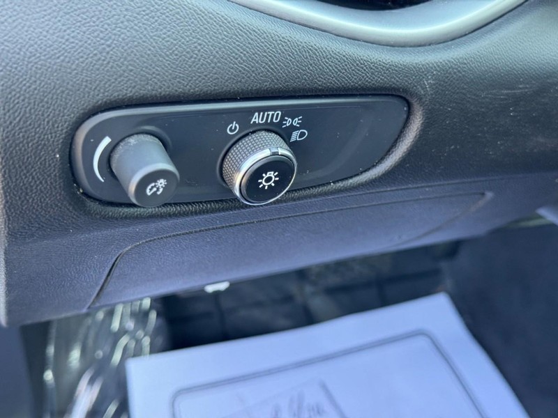 Chevrolet Malibu Vehicle Image 15