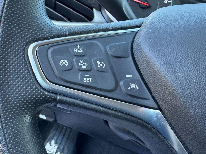 Chevrolet Malibu Vehicle Image 16