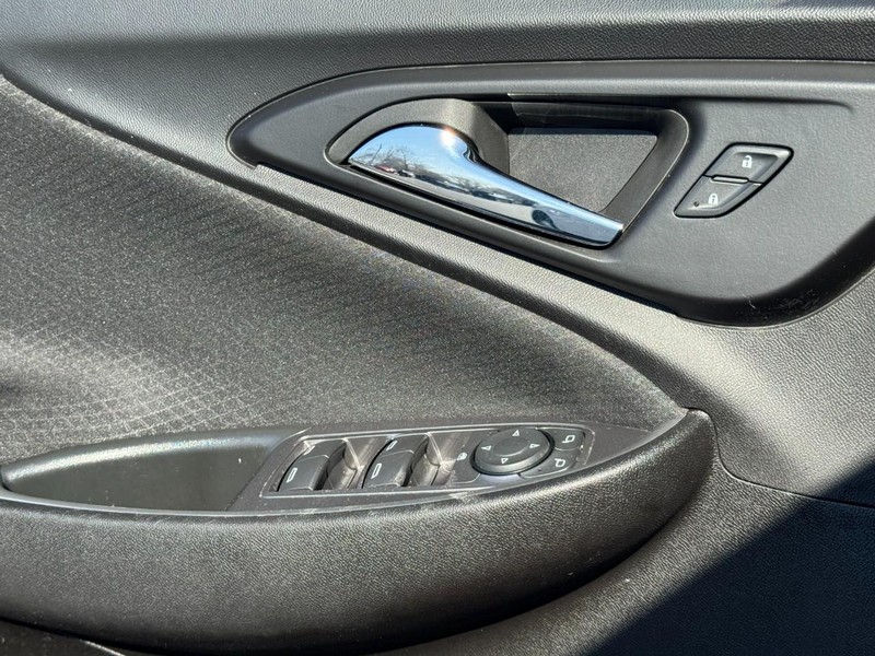 Chevrolet Malibu Vehicle Image 20