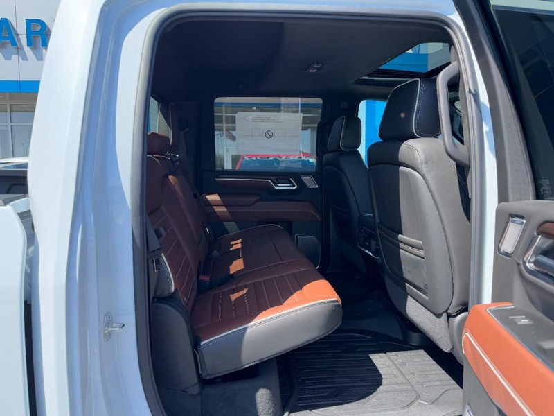 GMC Sierra 3500HD Vehicle Image 06
