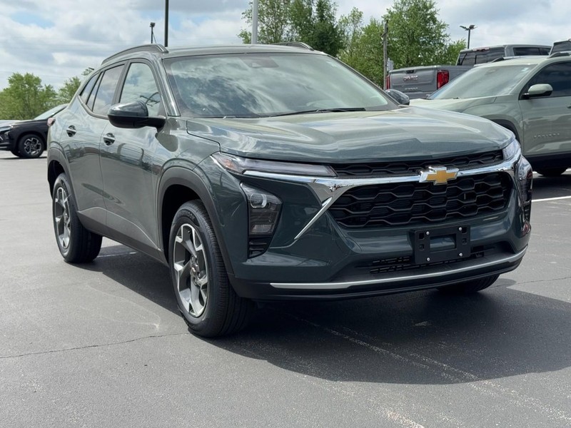 Chevrolet Trax Vehicle Image 02