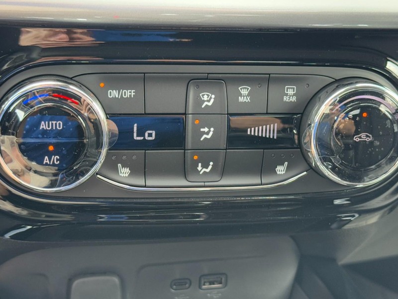 Chevrolet Trax Vehicle Image 13