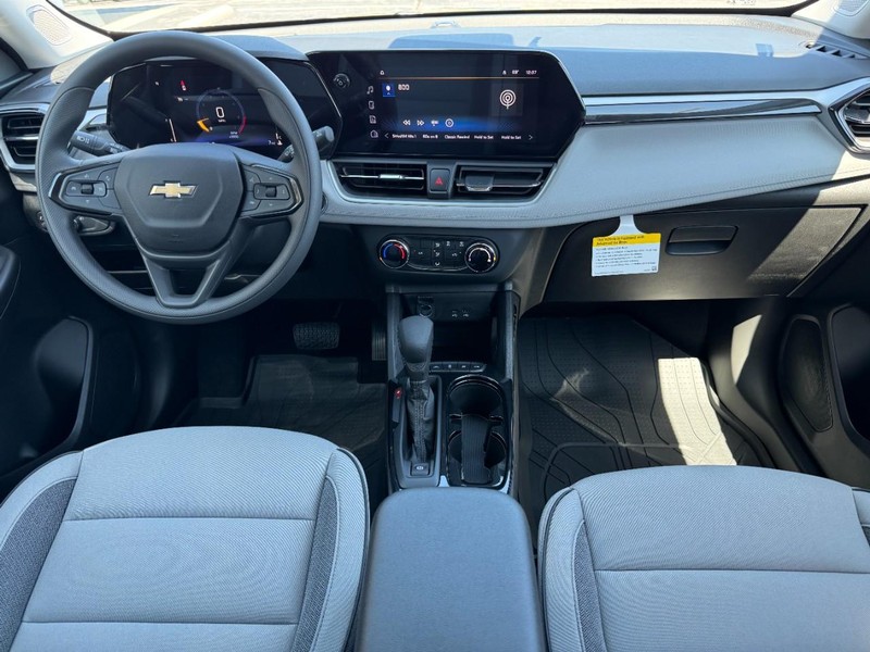 Chevrolet TrailBlazer Vehicle Image 07