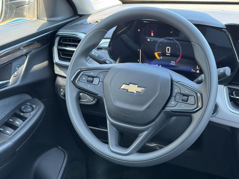 Chevrolet TrailBlazer Vehicle Image 08