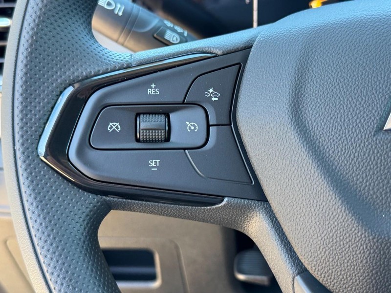 Chevrolet TrailBlazer Vehicle Image 11