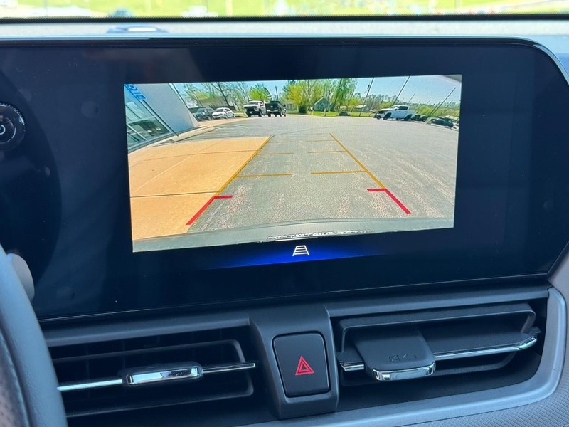 Chevrolet TrailBlazer Vehicle Image 14