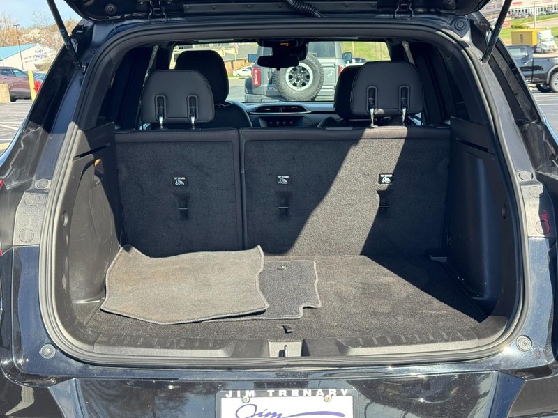 Chevrolet TrailBlazer Vehicle Image 04