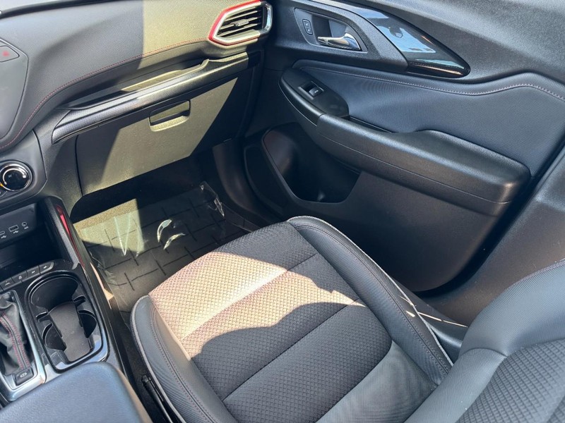 Chevrolet TrailBlazer Vehicle Image 15