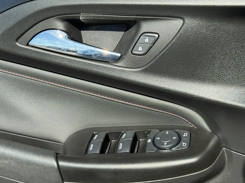 Chevrolet TrailBlazer Vehicle Image 23