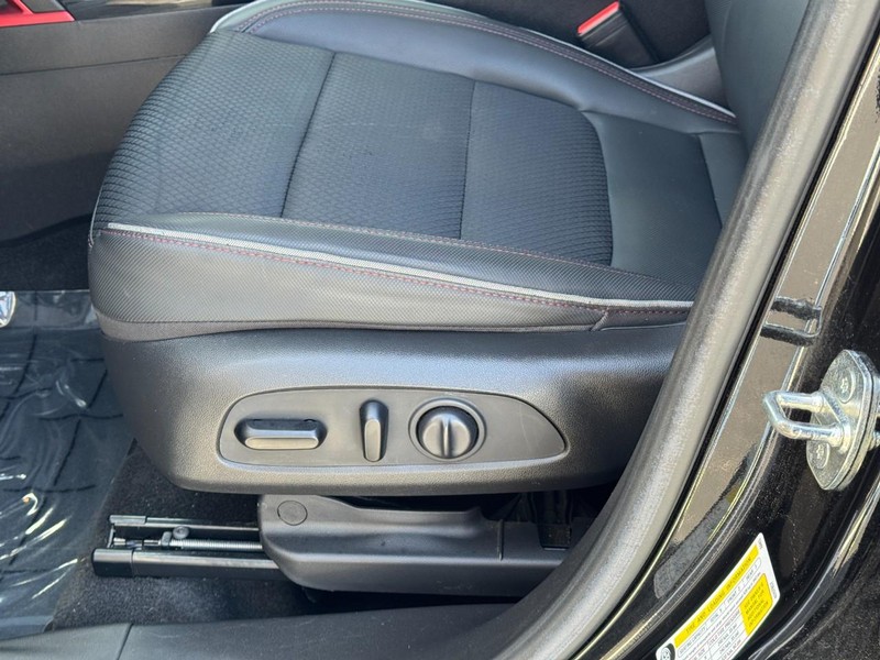 Chevrolet TrailBlazer Vehicle Image 24