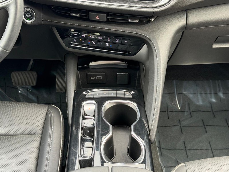 Buick Envision Vehicle Full-screen Gallery Image 14