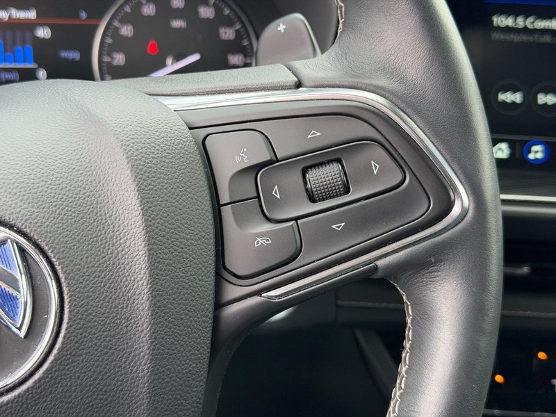 Buick Envision Vehicle Full-screen Gallery Image 17