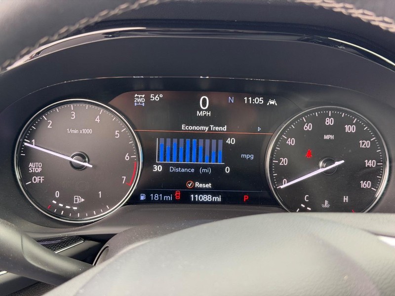 Buick Envision Vehicle Full-screen Gallery Image 18