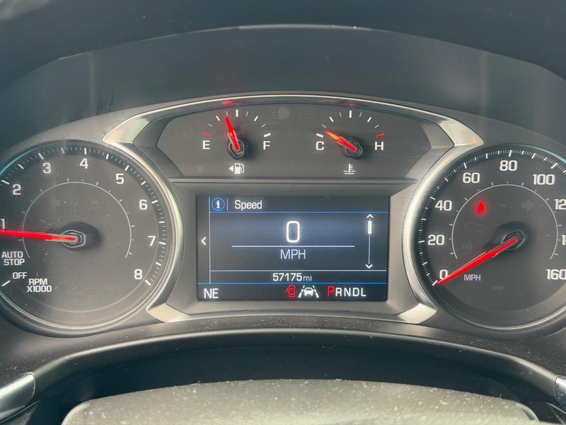 Chevrolet Equinox Vehicle Full-screen Gallery Image 18