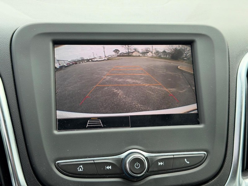 Chevrolet Equinox Vehicle Full-screen Gallery Image 19