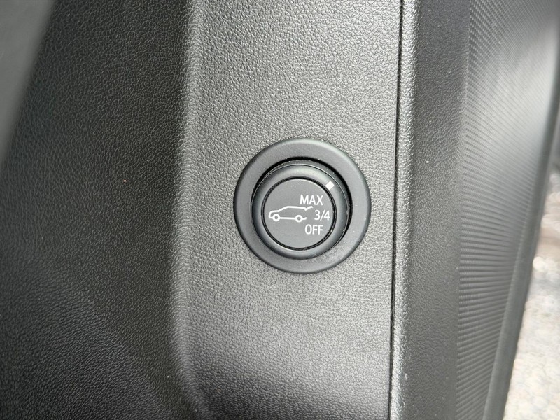 Chevrolet Equinox Vehicle Full-screen Gallery Image 21