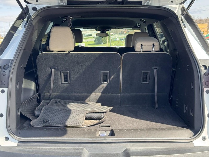 Chevrolet Traverse Vehicle Image 04