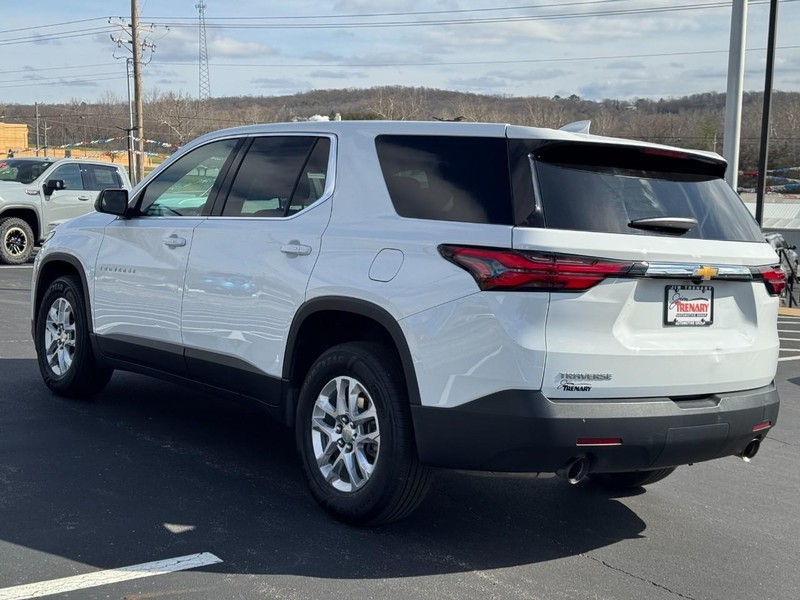 Chevrolet Traverse Vehicle Image 06