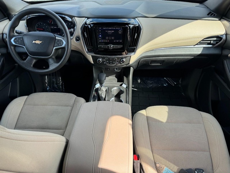 Chevrolet Traverse Vehicle Image 12