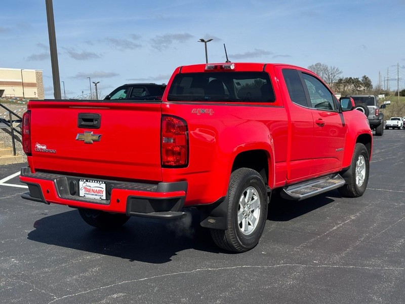 Chevrolet Colorado Vehicle Full-screen Gallery Image 03