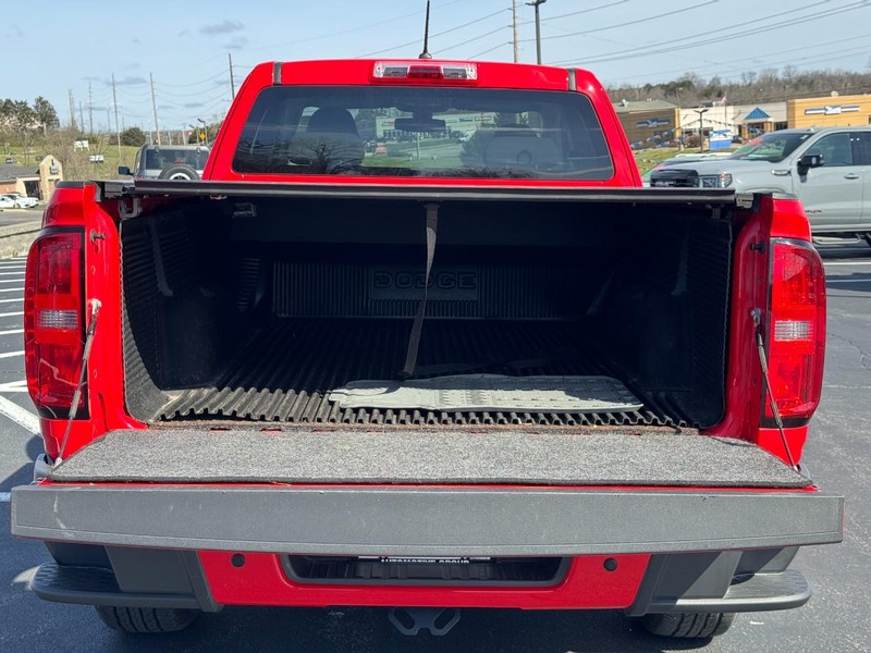 Chevrolet Colorado Vehicle Full-screen Gallery Image 04