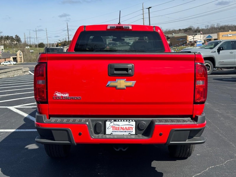 Chevrolet Colorado Vehicle Full-screen Gallery Image 05